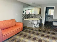 塞勒斯堡/路易斯維爾北Travelodge by Wyndham酒店 克拉克縣酒店