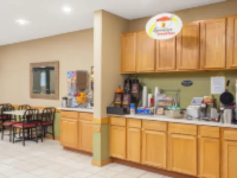Super 8 by Wyndham Goshen Hotels in Goshen