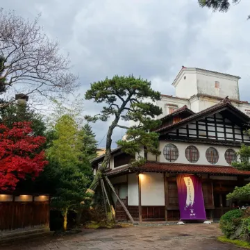 Hoshi Отели рядом с Аэропорт Коматсу