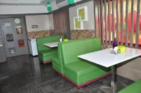 Hotel Green Palace - breakfast