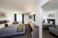 Burke & Wills Motor Inn - parking