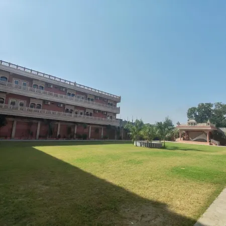 Hotel Rajwada Palace
