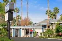 Travelodge by Wyndham Bakersfield Hotels in der Nähe von Rabobank Arena, Theater & Convention Center