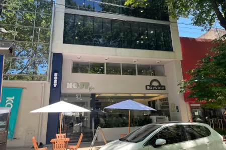 Days Inn & Suites by Wyndham la Plata