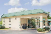 Super 8 by Wyndham Columbia Hotels in Columbia