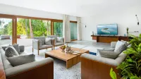 Paradise Island Villas