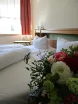 Hotel & Restaurant Schimmelreiter 鄰近ZDF Landarztpraxis的酒店