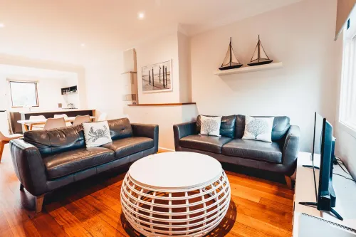 Beach Holiday Apartments - Parking