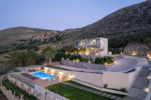 Pietra di Mare Hotels in Petres