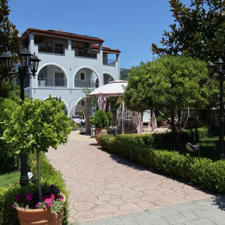 Delphin Rooms Sivota
