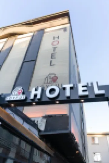 Joyful Hotel By Gnl Hotels near Mausoleum for former Turkish leader