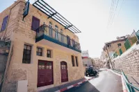 รูทส์ บูทีค โรงแรม โรงแรมใน