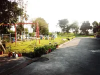 Cai Yeye B&B - Pool
