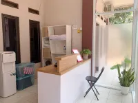 RedDoorz near FKIP UNTIRTA Serang Hotel di Kecamatan Curug