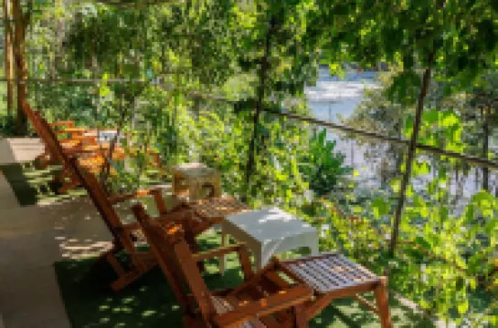 Baandin Chiewlarn Hotels near Khao Sok Lake