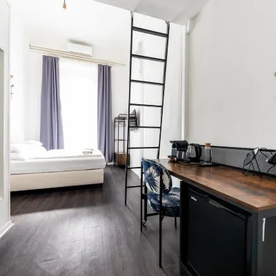 Adagio Hostel Basilica Các khách sạn gần Trung tâm mua sắm Corvin Plaza