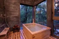 Sen-No-Mori - Hot Tub