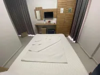 Royal Ezel Hotel