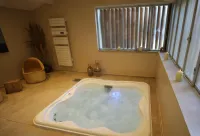 La Haute Flourie - Bed and Breakfast -Chambres d'hôtes - Spa