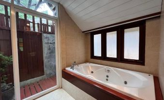 Green Papaya Beach Resort, Koh Phangan