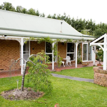 Lakeside Cottage Luxury B&B