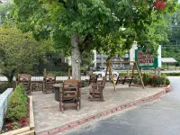 Marshall's Creek Rest Motel