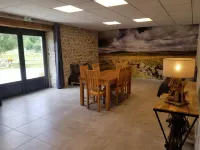 Logis hôtels les Granges de Bigose Các khách sạn ở Saint-Chely-d'Apcher