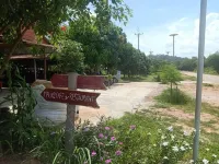 Maloop Cafe Bungalow