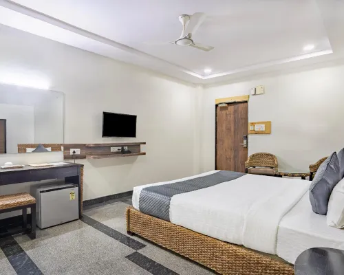 Loki's Forest Inn Hotels near DMRL