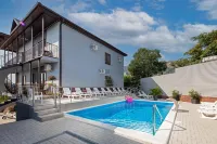 M House Hotel - プール