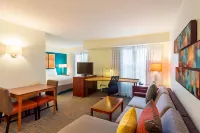 Residence Inn Louisville Northeast - parking