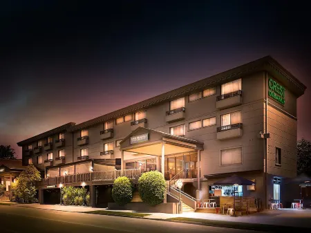 Crest on Barkly Hotel Отели рядом со станцией Windsor Railway Station