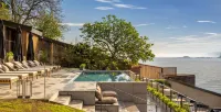 Hotel Ur Bare - Pools