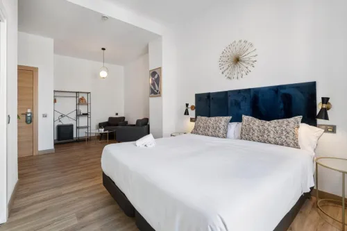 Malaga City Suites - Bãi biển