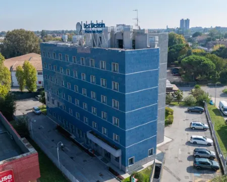 โรงแรมเบสท์เวสเทิร์น พาเลซอินน์ โรงแรมในแฟร์รารา