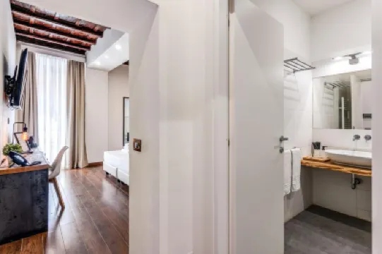 Effe Luxury Palace Các khách sạn gần Roman Forum