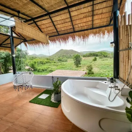 Mondara Villa and Glamping