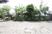 Gatra Hotel Syariah near Alun Alun Kudus Mitra RedDoorz - Wifi