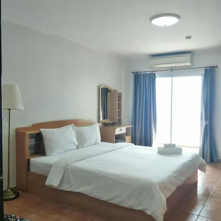 Lomsabai Apartments