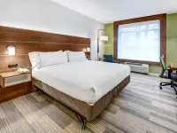 Holiday Inn Express & Suites WOODBRIDGE by IHG Hotels in Avenel
