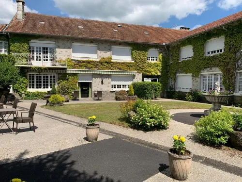Logis la Thomasse Hotels in Lascelle