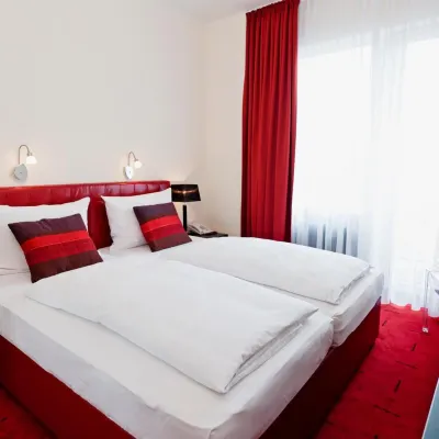 Hotel Esplanade Hotels near Eifelstraße Underground Station