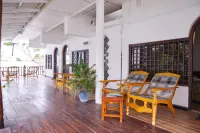 Arugambay Surf Resort Hotels in Arugam