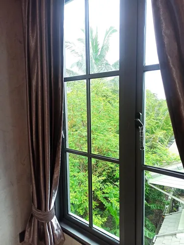 รูปภาพของแบร์รี่ ลอฟต์ 2