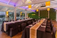 Waiheke Island Resort Conference & Accommodation Centre - Breakfast