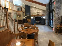 AmericInn by Wyndham Hotel and Suites Long Lake - Parking