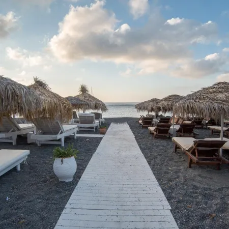 Hotel Porto Perissa Отели рядом с достопримечательностью «Пляж Перисса»