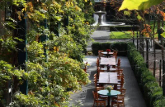 南橋納帕谷酒店 鄰近Charles Krug的酒店