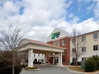 Holiday Inn Express & Suites Mebane Hotels in Woodlawn