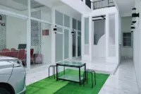 TwoSpaces Living at Arfina Residence Syariah, Lamongan Hotels in Paciran